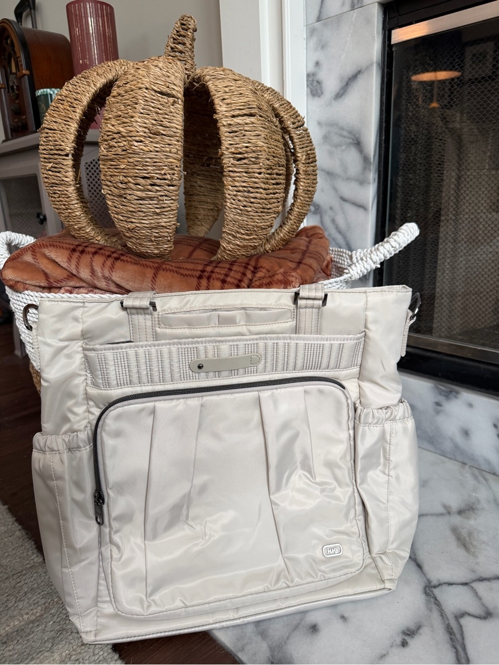 Lug Legacy Collection Ace Everyday Tote Bag with Insulated Compartment - Pebble
